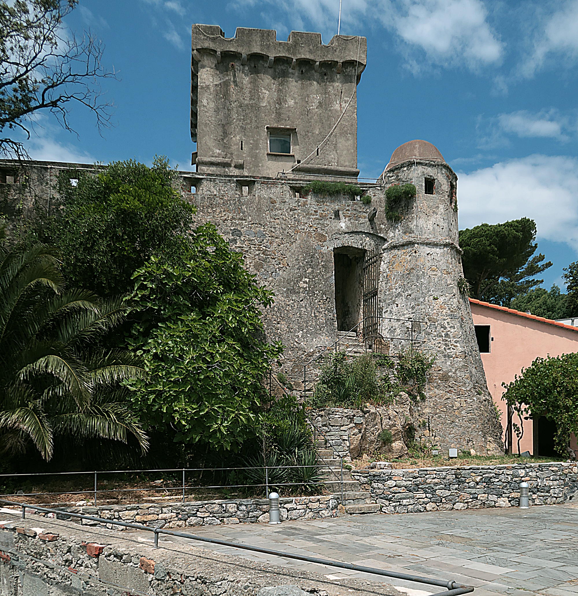 Arte virtuale: The Castle Wall in Liguria